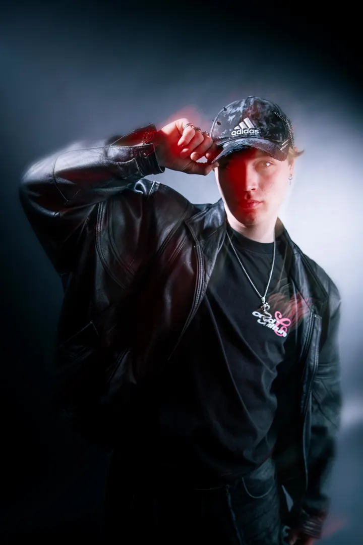 Low E, press photo