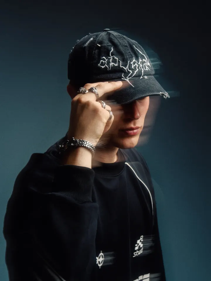 Low E, press photo